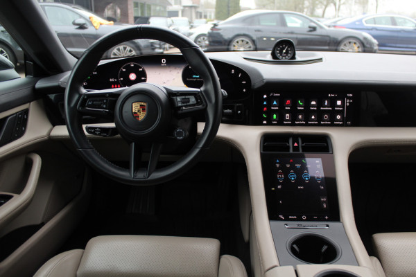Porsche Taycan Cross Turismo 4 93 kWh / Panoramadak / 360Camera / Luchtvering / 20'' / Bose / Stoelverwarming 4x / Sportchrono / Cruise Control / Warmtepomp Porsche Taycan Cross Turismo 4 93 kWh / Panoramadak / 360Camera / Luchtvering / 20'' / Bose / Stoelverwarming 4x / Sportchrono / Cruise Control / Warmtepomp