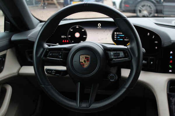 Porsche Taycan Cross Turismo 4 93 kWh / Panoramadak / 360Camera / Luchtvering / 20'' / Bose / Stoelverwarming 4x / Sportchrono / Cruise Control / Warmtepomp Porsche Taycan Cross Turismo 4 93 kWh / Panoramadak / 360Camera / Luchtvering / 20'' / Bose / Stoelverwarming 4x / Sportchrono / Cruise Control / Warmtepomp