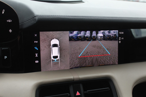 Porsche Taycan Cross Turismo 4 93 kWh / Panoramadak / 360Camera / Luchtvering / 20'' / Bose / Stoelverwarming 4x / Sportchrono / Cruise Control / Warmtepomp Porsche Taycan Cross Turismo 4 93 kWh / Panoramadak / 360Camera / Luchtvering / 20'' / Bose / Stoelverwarming 4x / Sportchrono / Cruise Control / Warmtepomp