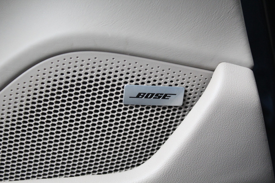 Porsche Taycan Cross Turismo 4 93 kWh / Panoramadak / 360Camera / Luchtvering / 20'' / Bose / Stoelverwarming 4x / Sportchrono / Cruise Control / Warmtepomp Porsche Taycan Cross Turismo 4 93 kWh / Panoramadak / 360Camera / Luchtvering / 20'' / Bose / Stoelverwarming 4x / Sportchrono / Cruise Control / Warmtepomp