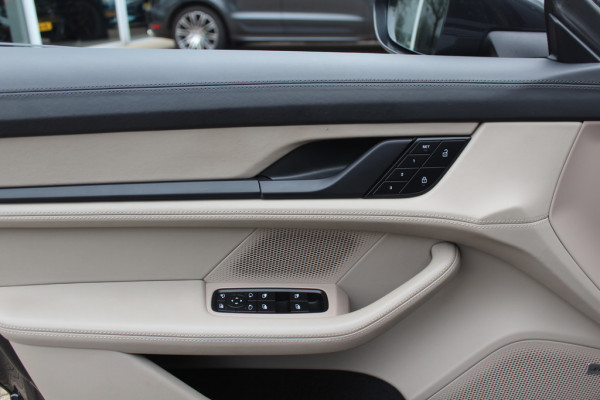 Porsche Taycan Cross Turismo 4 93 kWh / Panoramadak / 360Camera / Luchtvering / 20'' / Bose / Stoelverwarming 4x / Sportchrono / Cruise Control / Warmtepomp Porsche Taycan Cross Turismo 4 93 kWh / Panoramadak / 360Camera / Luchtvering / 20'' / Bose / Stoelverwarming 4x / Sportchrono / Cruise Control / Warmtepomp