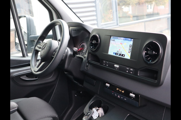 Mercedes-Benz Sprinter 515 CDI Euro 6 Automaat Bakwagen - Laadklep - Trekhaak Mercedes-Benz Sprinter 515 CDI Euro 6 Automaat Bakwagen - Laadklep - Trekhaak