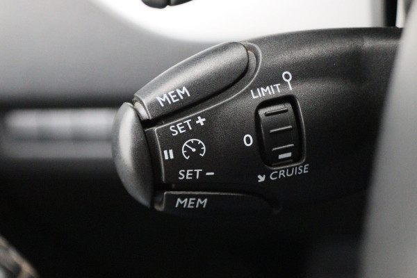 Opel Vivaro 2.0 CDTI L3H1 DC Edition Automaat Camera, Apple Carplay, LED, Trekhaak, Dodehoeksensor, Lane Assist, PDC