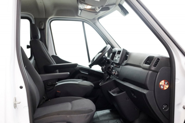 Renault Master T35 2.3 dCi 145pk D.C. Open Laadbak Trekhaak 3500kg 06-2020 Renault Master T35 2.3 dCi 145pk D.C. Open Laadbak Trekhaak 3500kg 06-2020