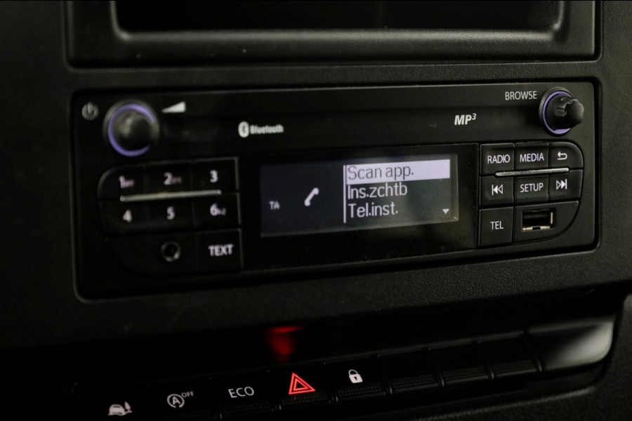 Renault Master T35 2.3 dCi 145pk D.C. Open Laadbak Trekhaak 3500kg 06-2020 Renault Master T35 2.3 dCi 145pk D.C. Open Laadbak Trekhaak 3500kg 06-2020