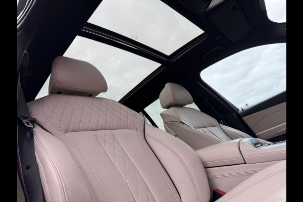 BMW X5 M50i High Executive / Capristo-uitlaat / Panoramadak / Head-up display / Soft-close BMW X5 M50i High Executive / Capristo-uitlaat / Panoramadak / Head-up display / Soft-close