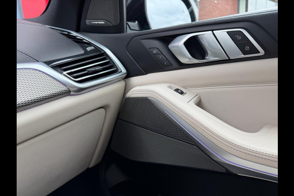 BMW X5 M50i High Executive / Capristo-uitlaat / Panoramadak / Head-up display / Soft-close BMW X5 M50i High Executive / Capristo-uitlaat / Panoramadak / Head-up display / Soft-close