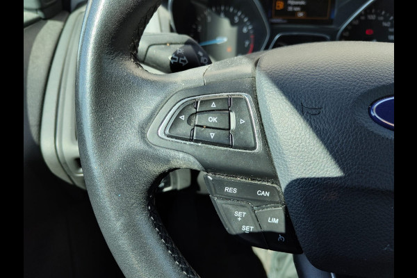 Ford FOCUS Wagon T 101PK Navi Airco Cruise Control Pdc Trekhaak Edition Lmv Carkit