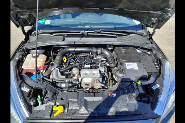 Ford FOCUS Wagon T 101PK Navi Airco Cruise Control Pdc Trekhaak Edition Lmv Carkit