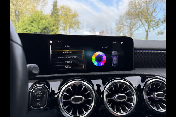 Mercedes-Benz A-Klasse 180 Luxury Line Aut. | Navi | Camera | Trekhaak Mercedes-Benz A-Klasse 180 Luxury Line Aut. | Navi | Camera | Trekhaak