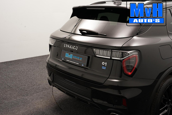 Lynk & Co 01 1.5 Hybride|FULL BLACK XL|ZWARTE.HEMEL|360ºCAM Lynk & Co 01 1.5 Hybride|FULL BLACK XL|ZWARTE.HEMEL|360ºCAM