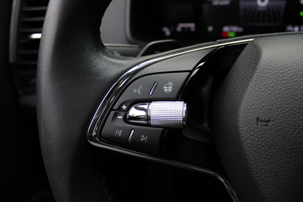 Škoda Karoq 1.5 TSI ACT Business Edition Plus | Trekhaak | Winterpack | Camera | Navigatie | Adaptive cruise control Škoda Karoq 1.5 TSI ACT Business Edition Plus | Trekhaak | Winterpack | Camera | Navigatie | Adaptive cruise control