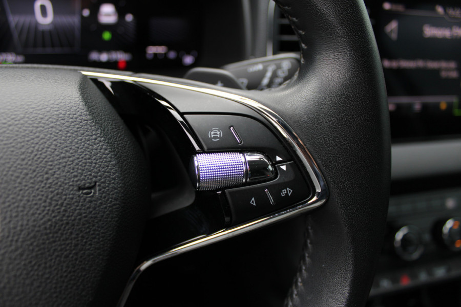 Škoda Karoq 1.5 TSI ACT Business Edition Plus | Trekhaak | Winterpack | Camera | Navigatie | Adaptive cruise control Škoda Karoq 1.5 TSI ACT Business Edition Plus | Trekhaak | Winterpack | Camera | Navigatie | Adaptive cruise control