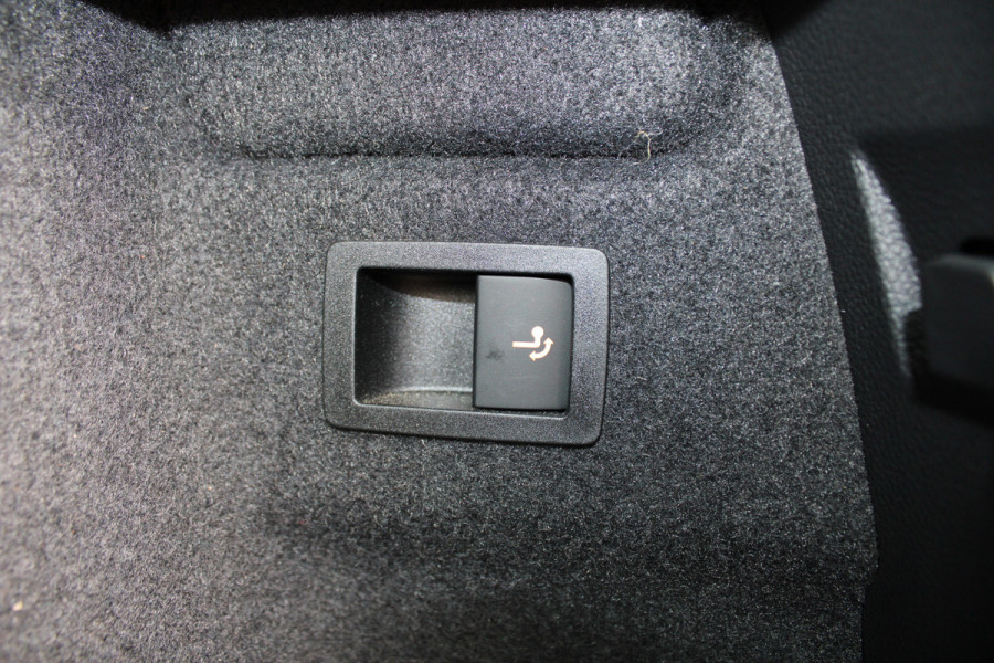 Škoda Karoq 1.5 TSI ACT Business Edition Plus | Trekhaak | Winterpack | Camera | Navigatie | Adaptive cruise control Škoda Karoq 1.5 TSI ACT Business Edition Plus | Trekhaak | Winterpack | Camera | Navigatie | Adaptive cruise control