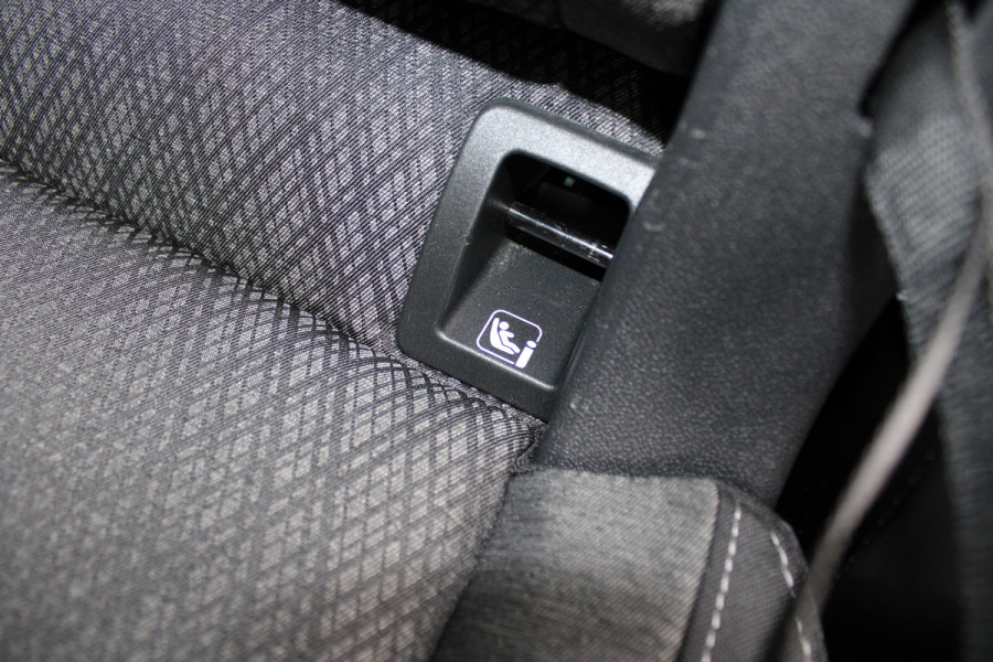 Škoda Karoq 1.5 TSI ACT Business Edition Plus | Trekhaak | Winterpack | Camera | Navigatie | Adaptive cruise control Škoda Karoq 1.5 TSI ACT Business Edition Plus | Trekhaak | Winterpack | Camera | Navigatie | Adaptive cruise control