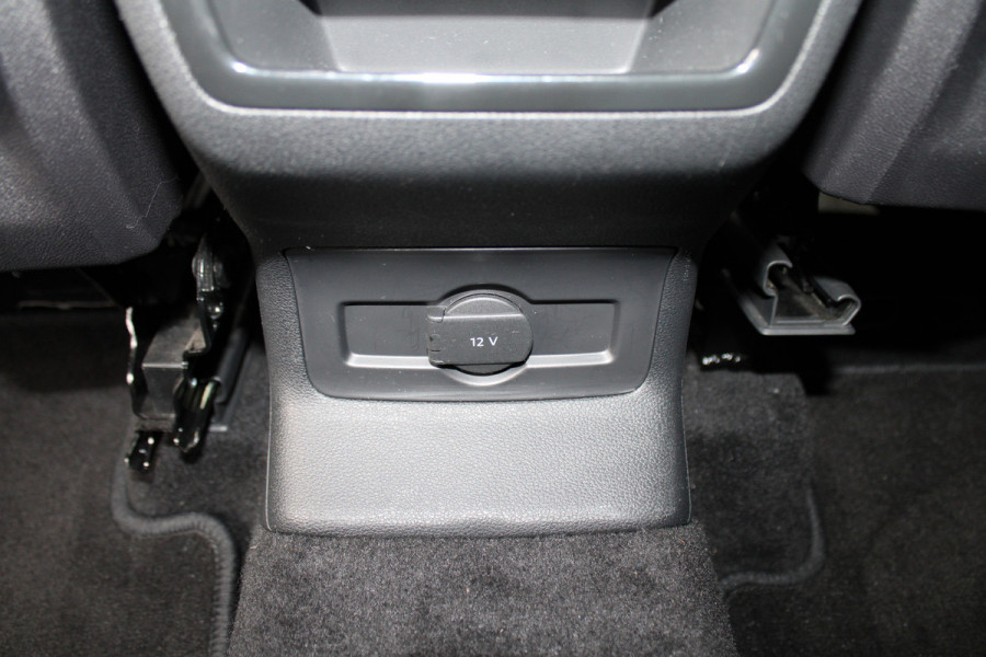 Škoda Karoq 1.5 TSI ACT Business Edition Plus | Trekhaak | Winterpack | Camera | Navigatie | Adaptive cruise control Škoda Karoq 1.5 TSI ACT Business Edition Plus | Trekhaak | Winterpack | Camera | Navigatie | Adaptive cruise control