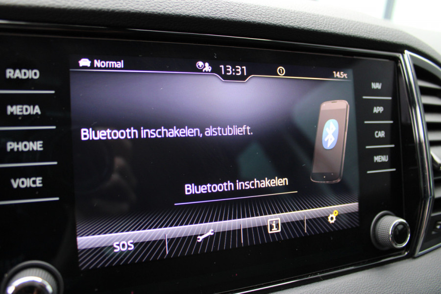 Škoda Karoq 1.5 TSI ACT Business Edition Plus | Trekhaak | Winterpack | Camera | Navigatie | Adaptive cruise control Škoda Karoq 1.5 TSI ACT Business Edition Plus | Trekhaak | Winterpack | Camera | Navigatie | Adaptive cruise control