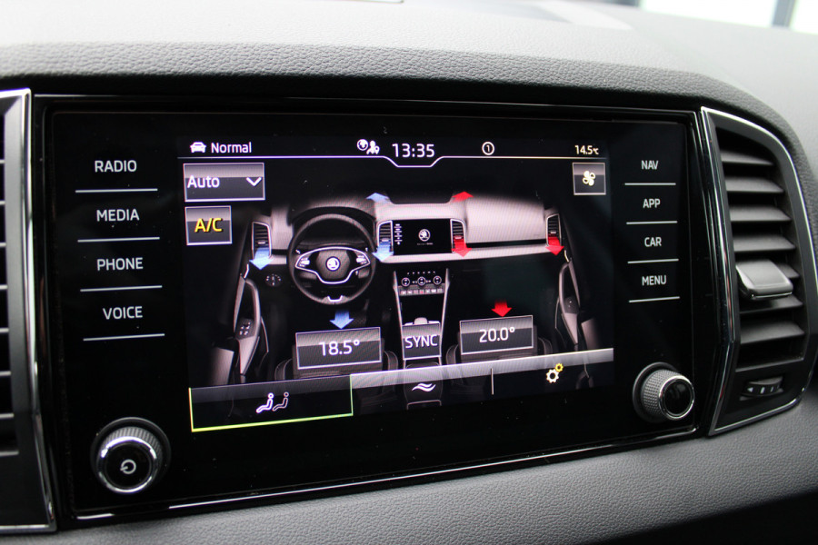 Škoda Karoq 1.5 TSI ACT Business Edition Plus | Trekhaak | Winterpack | Camera | Navigatie | Adaptive cruise control Škoda Karoq 1.5 TSI ACT Business Edition Plus | Trekhaak | Winterpack | Camera | Navigatie | Adaptive cruise control