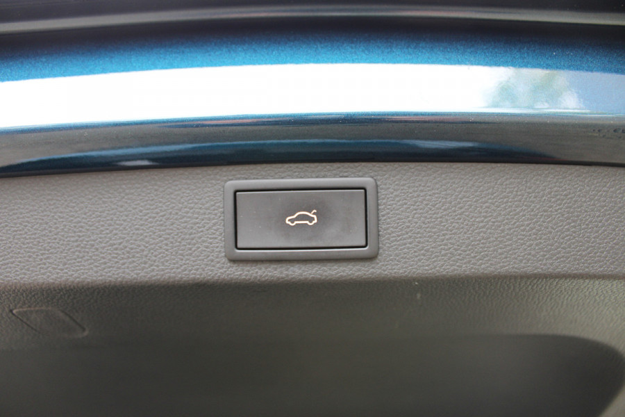 Škoda Karoq 1.5 TSI ACT Business Edition Plus | Trekhaak | Winterpack | Camera | Navigatie | Adaptive cruise control Škoda Karoq 1.5 TSI ACT Business Edition Plus | Trekhaak | Winterpack | Camera | Navigatie | Adaptive cruise control