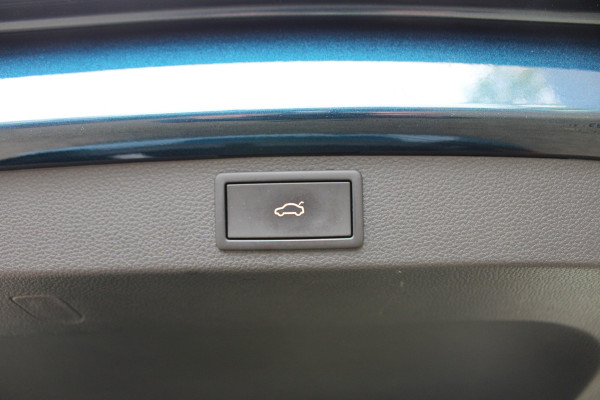 Škoda Karoq 1.5 TSI ACT Business Edition Plus | Trekhaak | Winterpack | Camera | Navigatie | Adaptive cruise control Škoda Karoq 1.5 TSI ACT Business Edition Plus | Trekhaak | Winterpack | Camera | Navigatie | Adaptive cruise control