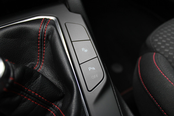 Ford Focus 1.0 EcoBoost ST Line Business | B&O | Winterpack | Navigatie | Afn. Trekhaak | Camera Ford Focus 1.0 EcoBoost ST Line Business | B&O | Winterpack | Navigatie | Afn. Trekhaak | Camera