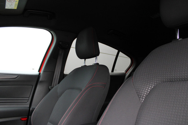 Ford Focus 1.0 EcoBoost ST Line Business | B&O | Winterpack | Navigatie | Afn. Trekhaak | Camera Ford Focus 1.0 EcoBoost ST Line Business | B&O | Winterpack | Navigatie | Afn. Trekhaak | Camera