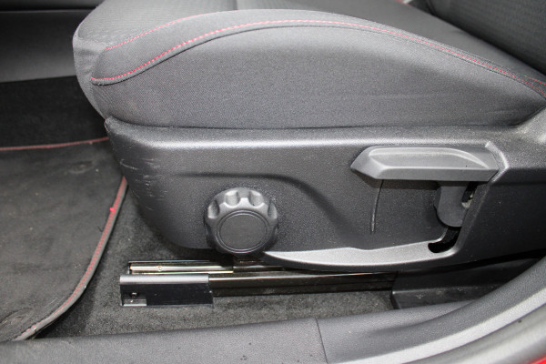 Ford Focus 1.0 EcoBoost ST Line Business | B&O | Winterpack | Navigatie | Afn. Trekhaak | Camera Ford Focus 1.0 EcoBoost ST Line Business | B&O | Winterpack | Navigatie | Afn. Trekhaak | Camera