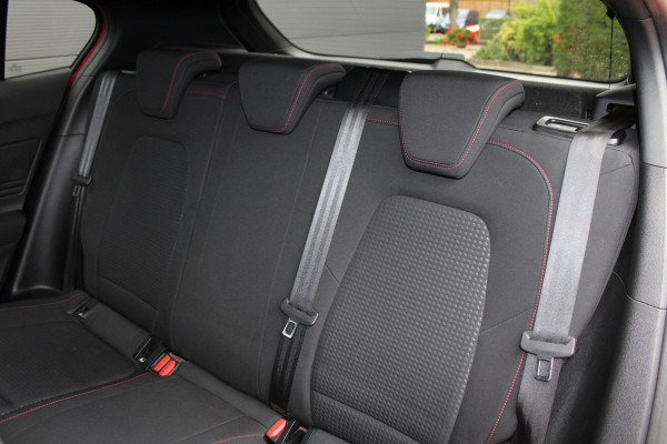 Ford Focus 1.0 EcoBoost ST Line Business | B&O | Winterpack | Navigatie | Afn. Trekhaak | Camera Ford Focus 1.0 EcoBoost ST Line Business | B&O | Winterpack | Navigatie | Afn. Trekhaak | Camera