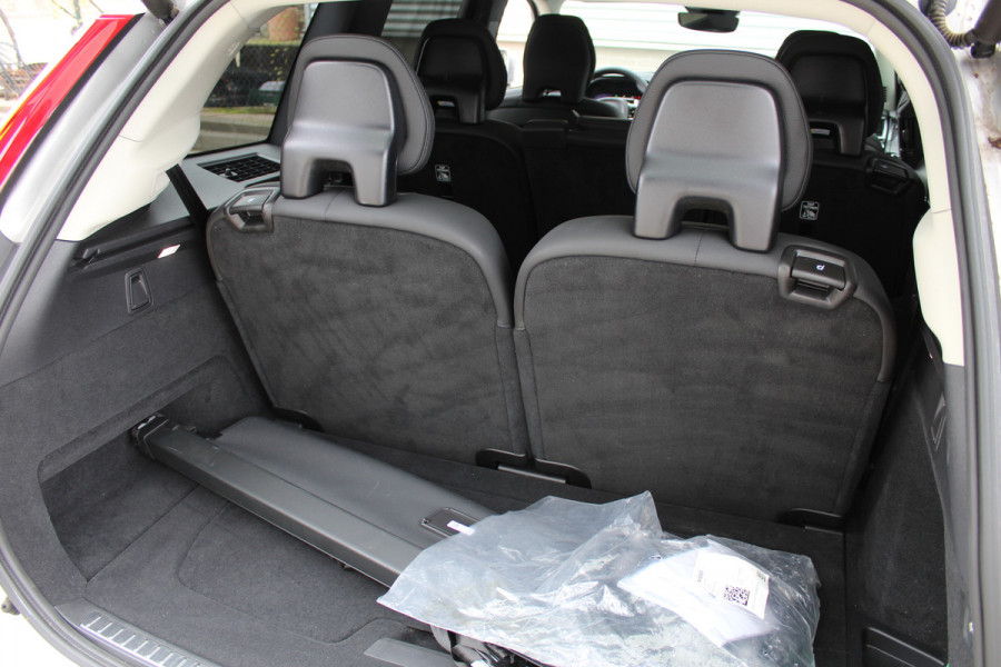 Volvo XC90 2.0 T8 Recharge AWD Plus Bright | Panoramadak | Trekhaak | 360 Camera | H/K Volvo XC90 2.0 T8 Recharge AWD Plus Bright | Panoramadak | Trekhaak | 360 Camera | H/K