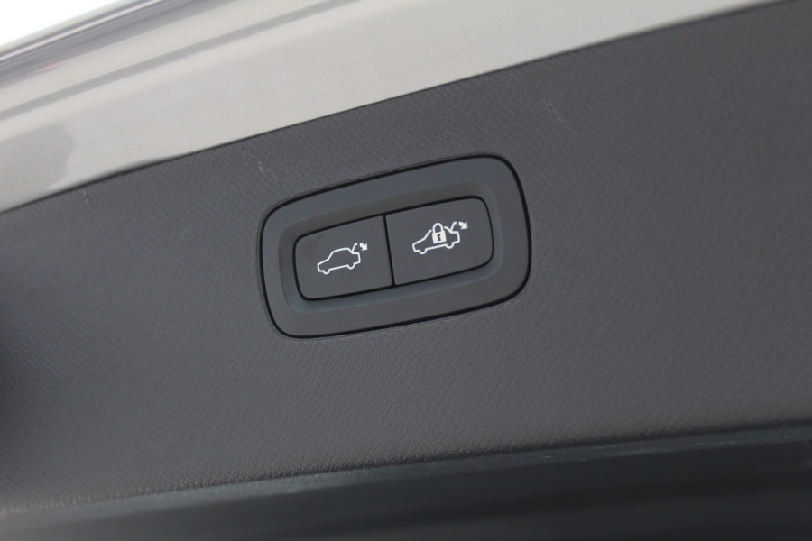 Volvo XC90 2.0 T8 Recharge AWD Plus Bright | Panoramadak | Trekhaak | 360 Camera | H/K Volvo XC90 2.0 T8 Recharge AWD Plus Bright | Panoramadak | Trekhaak | 360 Camera | H/K
