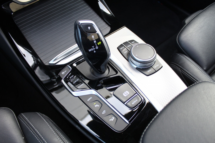 BMW X3 xDrive30e High Executive | M-Sport | Trekhaak | Panoramadak | 360 Camera | Leder | Harman Kardon Actieweken 1 t/m 15 november!