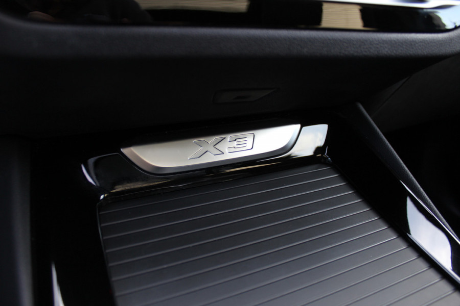 BMW X3 xDrive30e High Executive | M-Sport | Trekhaak | Panoramadak | 360 Camera | Leder | Harman Kardon Actieweken 1 t/m 15 november!