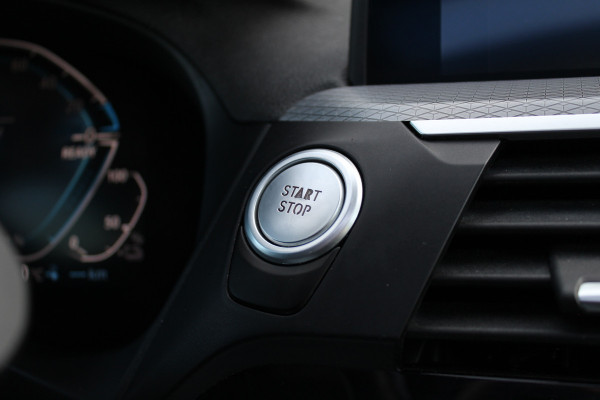 BMW X3 xDrive30e High Executive | M-Sport | Trekhaak | Panoramadak | 360 Camera | Leder | Harman Kardon Actieweken 1 t/m 15 november!