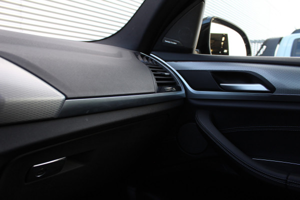 BMW X3 xDrive30e High Executive | M-Sport | Trekhaak | Panoramadak | 360 Camera | Leder | Harman Kardon Actieweken 1 t/m 15 november!