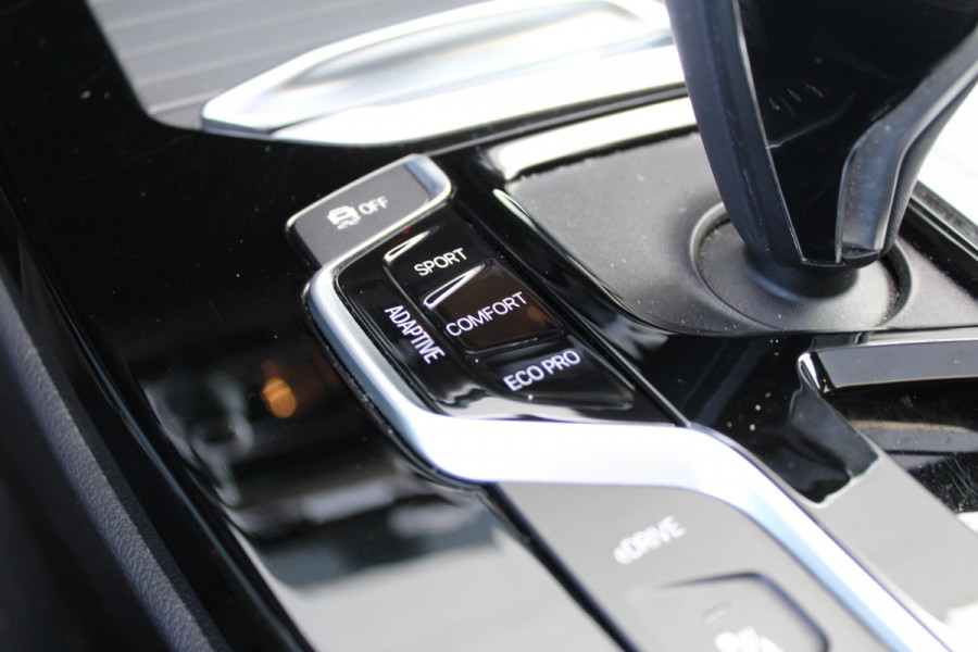 BMW X3 xDrive30e High Executive | M-Sport | Trekhaak | Panoramadak | 360 Camera | Leder | Harman Kardon Actieweken 1 t/m 15 november!