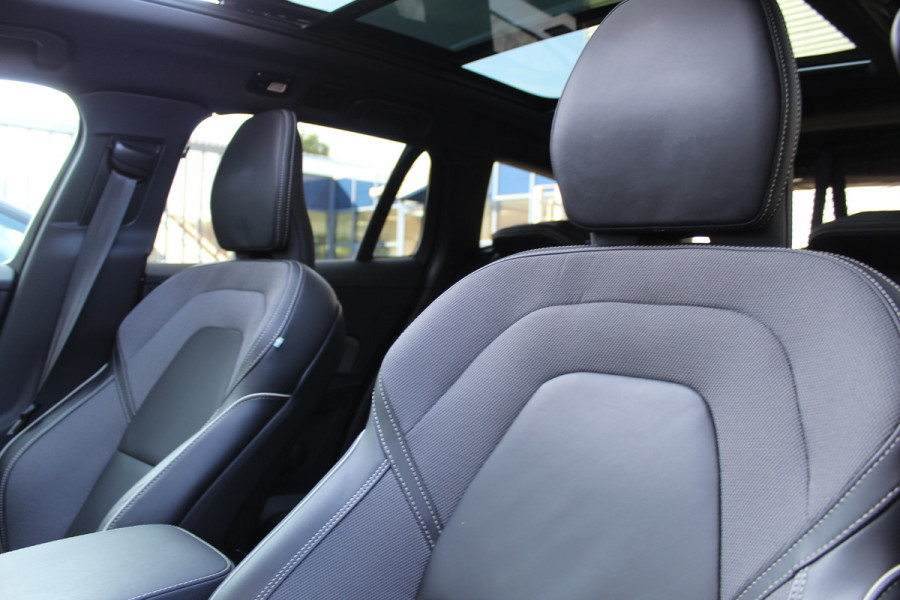 Volvo V60 2.0 T6 Plug-in hybrid AWD Plus Dark | Panoramadak | Trekhaak | BLIS | H/K | 360 Camera Volvo V60 2.0 T6 Plug-in hybrid AWD Plus Dark | Panoramadak | Trekhaak | BLIS | H/K | 360 Camera