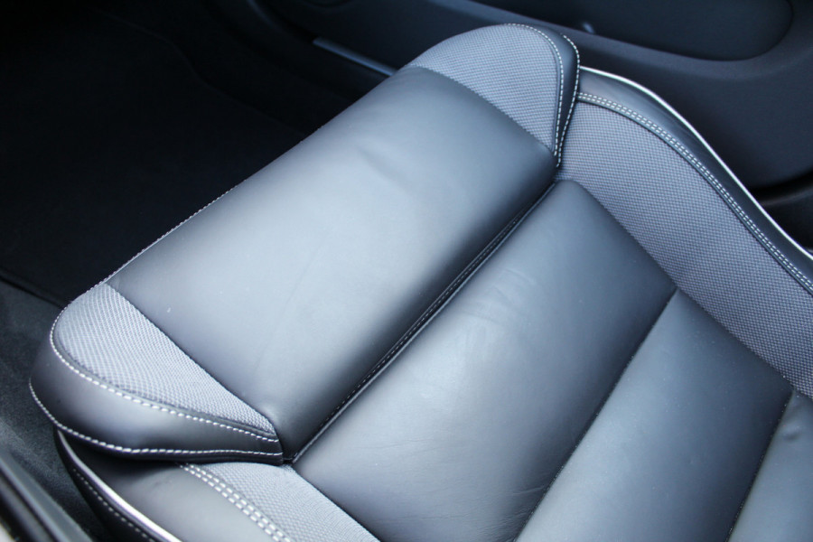 Volvo V60 2.0 T6 Plug-in hybrid AWD Plus Dark | Panoramadak | Trekhaak | BLIS | H/K | 360 Camera Volvo V60 2.0 T6 Plug-in hybrid AWD Plus Dark | Panoramadak | Trekhaak | BLIS | H/K | 360 Camera