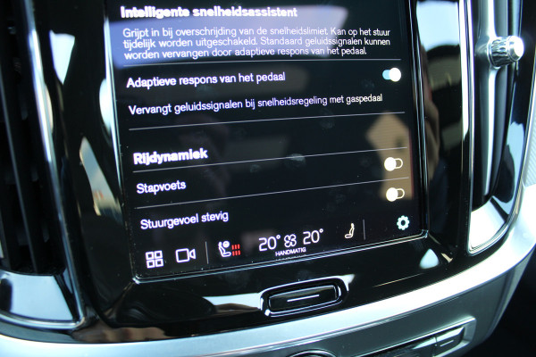 Volvo V60 2.0 T6 Plug-in hybrid AWD Plus Dark | Panoramadak | Trekhaak | BLIS | H/K | 360 Camera Volvo V60 2.0 T6 Plug-in hybrid AWD Plus Dark | Panoramadak | Trekhaak | BLIS | H/K | 360 Camera