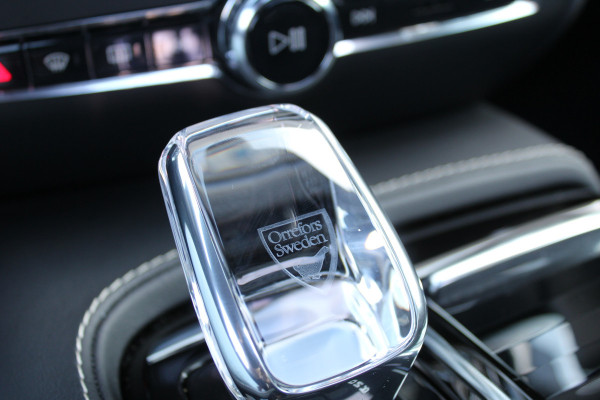 Volvo V60 2.0 T6 Plug-in hybrid AWD Plus Dark | Panoramadak | Trekhaak | BLIS | H/K | 360 Camera Volvo V60 2.0 T6 Plug-in hybrid AWD Plus Dark | Panoramadak | Trekhaak | BLIS | H/K | 360 Camera