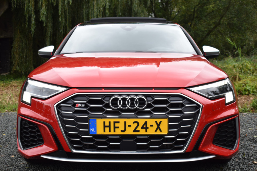 Audi S3 Limousine 2.0 TFSI 310PK S3 QUATTRO HEAD-UP/LEDER/PANORAMADAK