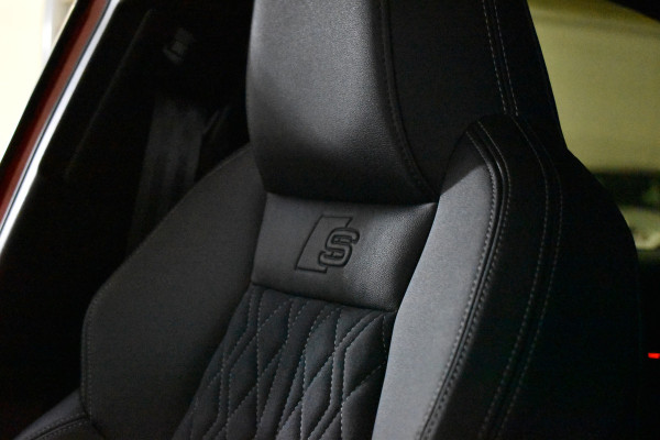 Audi S3 Limousine 2.0 TFSI 310PK S3 QUATTRO HEAD-UP/LEDER/PANORAMADAK