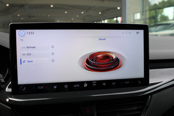 Ford FOCUS Wagon 1.0 EcoBoost Hybrid ST Line X | Trekhaak | Head-Up | BLIS | Camera | Navigatie Ford FOCUS Wagon 1.0 EcoBoost Hybrid ST Line X | Trekhaak | Head-Up | BLIS | Camera | Navigatie