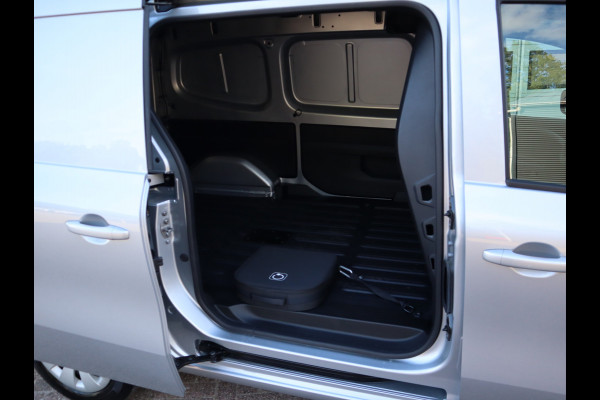 Mercedes-Benz eCitan 112 Pro L2 Lang - 51 kWh AC 22 kWh Laden - Trekhaak Mercedes-Benz eCitan 112 Pro L2 Lang - 51 kWh AC 22 kWh Laden - Trekhaak