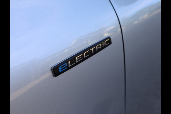 Mercedes-Benz eCitan 112 Pro L2 Lang - 51 kWh AC 22 kWh Laden - Trekhaak Mercedes-Benz eCitan 112 Pro L2 Lang - 51 kWh AC 22 kWh Laden - Trekhaak