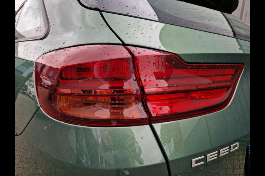 Kia Ceed Sportswagon 1.0 T-GDi ComfortLine | Climate | Navi | Cruise | Parkeersensoren | Lichtsensor | Camera | Kia Ceed Sportswagon 1.0 T-GDi ComfortLine | Climate | Navi | Cruise | Parkeersensoren | Lichtsensor | Camera |