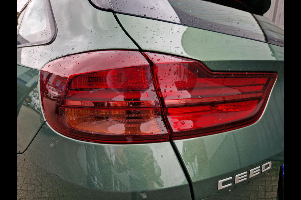 Kia Ceed Sportswagon 1.0 T-GDi ComfortLine | Climate | Navi | Cruise | Parkeersensoren | Lichtsensor | Camera | Kia Ceed Sportswagon 1.0 T-GDi ComfortLine | Climate | Navi | Cruise | Parkeersensoren | Lichtsensor | Camera |