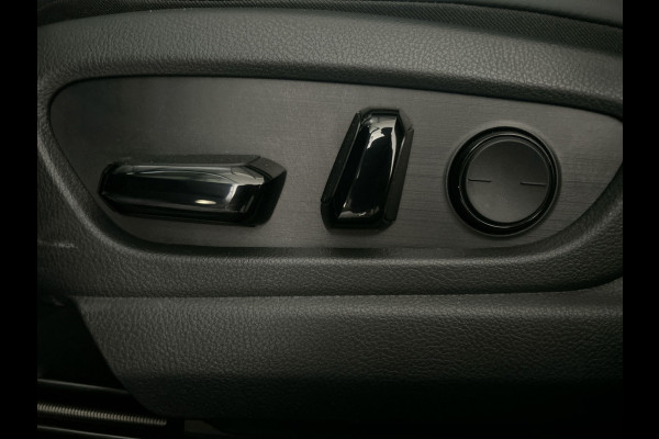 Lexus UX 300e Luxury Line 73 kWh | 45% korting | Winter-pakket | Tech Pack | Navigatie | Nieuwprijs € 61.095,00 |