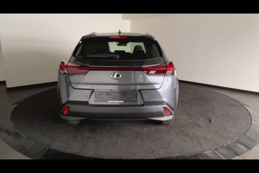 Lexus UX 300e Luxury Line 73 kWh | 45% korting | Winter-pakket | Tech Pack | Navigatie | Nieuwprijs € 61.095,00 |
