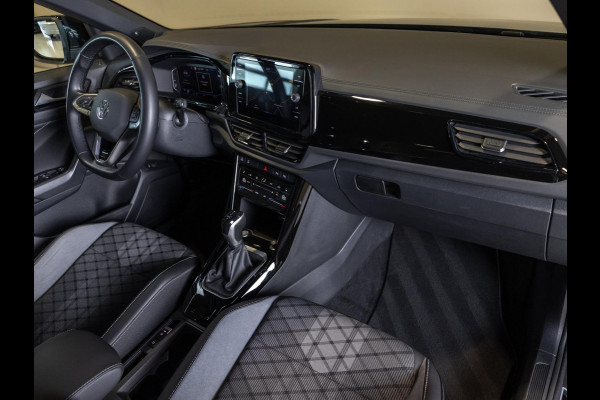 Volkswagen T-Roc 1.5 TSI R-Line Business / 150pk / Panorama dak / Beats / Stoel en stuurverwarming / Volkswagen T-Roc 1.5 TSI R-Line Business / 150pk / Panorama dak / Beats / Stoel en stuurverwarming /