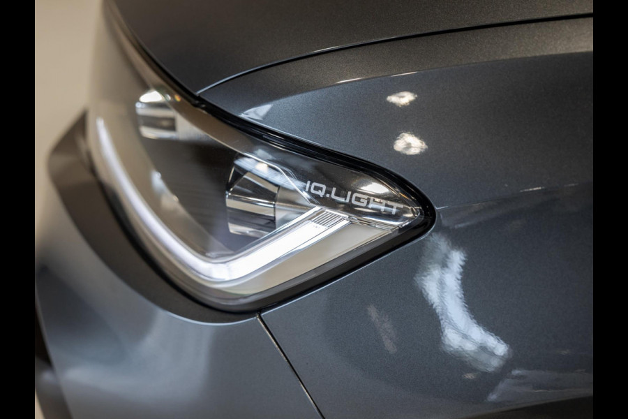 Volkswagen T-Roc 1.5 TSI R-Line Business / 150pk / Panorama dak / Beats / Stoel en stuurverwarming / Volkswagen T-Roc 1.5 TSI R-Line Business / 150pk / Panorama dak / Beats / Stoel en stuurverwarming /